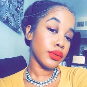 Meet your Posher, Lydia